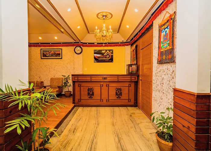 Hotel Aashraya Home